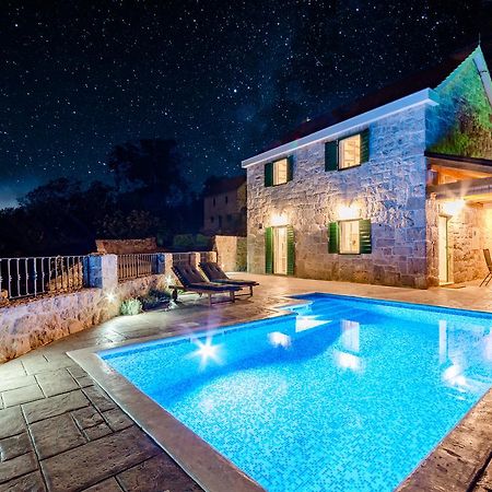 Holiday Home Rustic Kraljici Luaran gambar