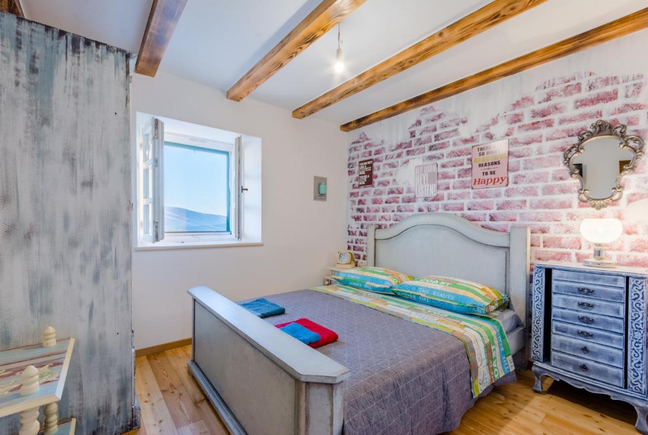 Holiday Home Rustic Kraljici Luaran gambar