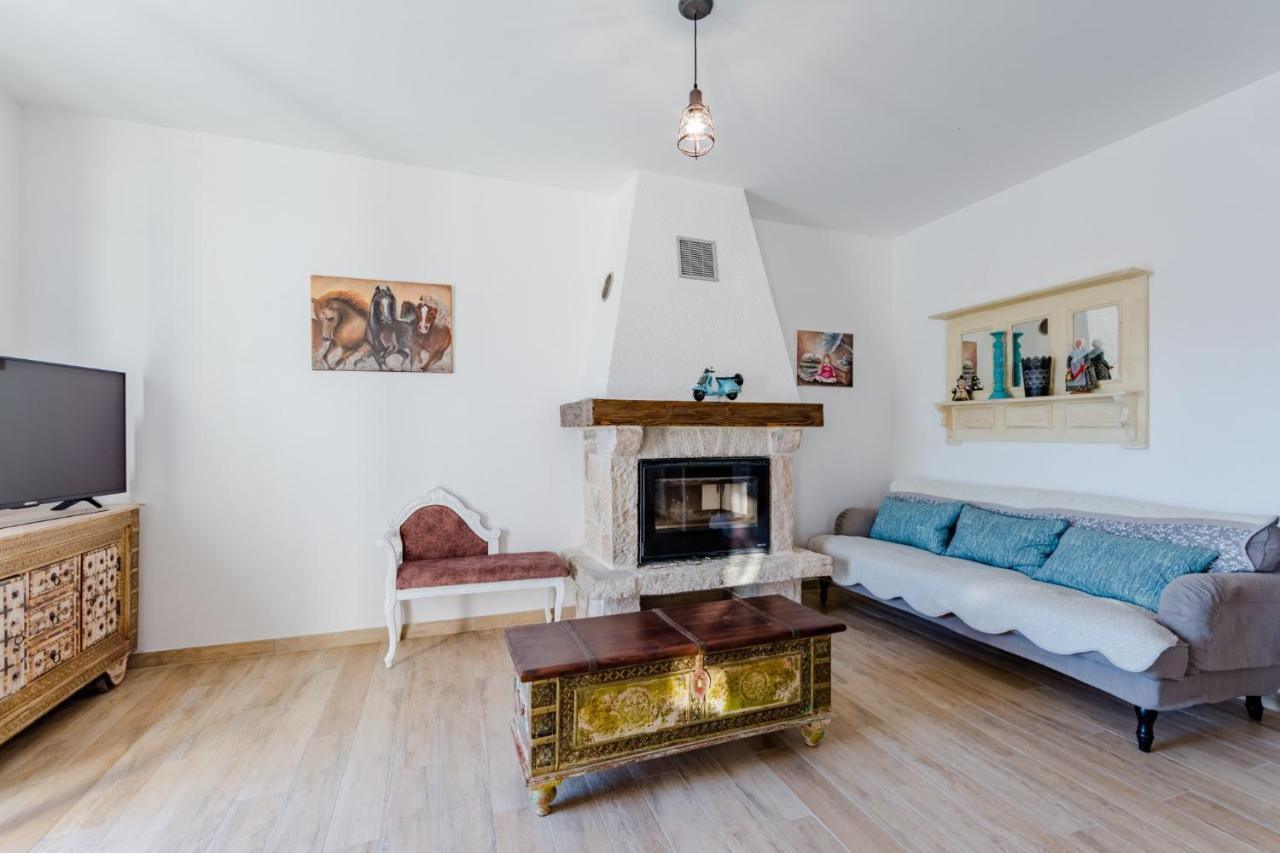Holiday Home Rustic Kraljici Luaran gambar