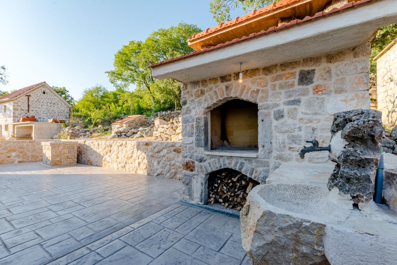 Holiday Home Rustic Kraljici Luaran gambar